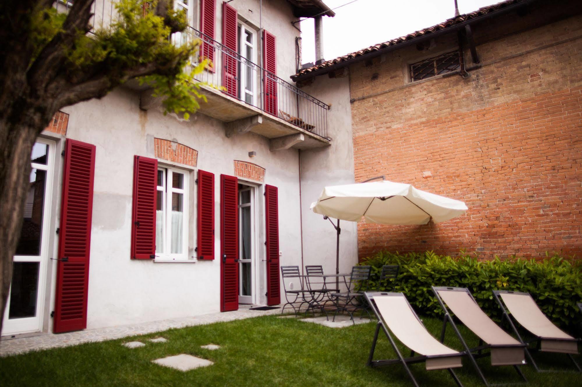 Hotel Casa Andrea La Morra Zewnętrze zdjęcie
