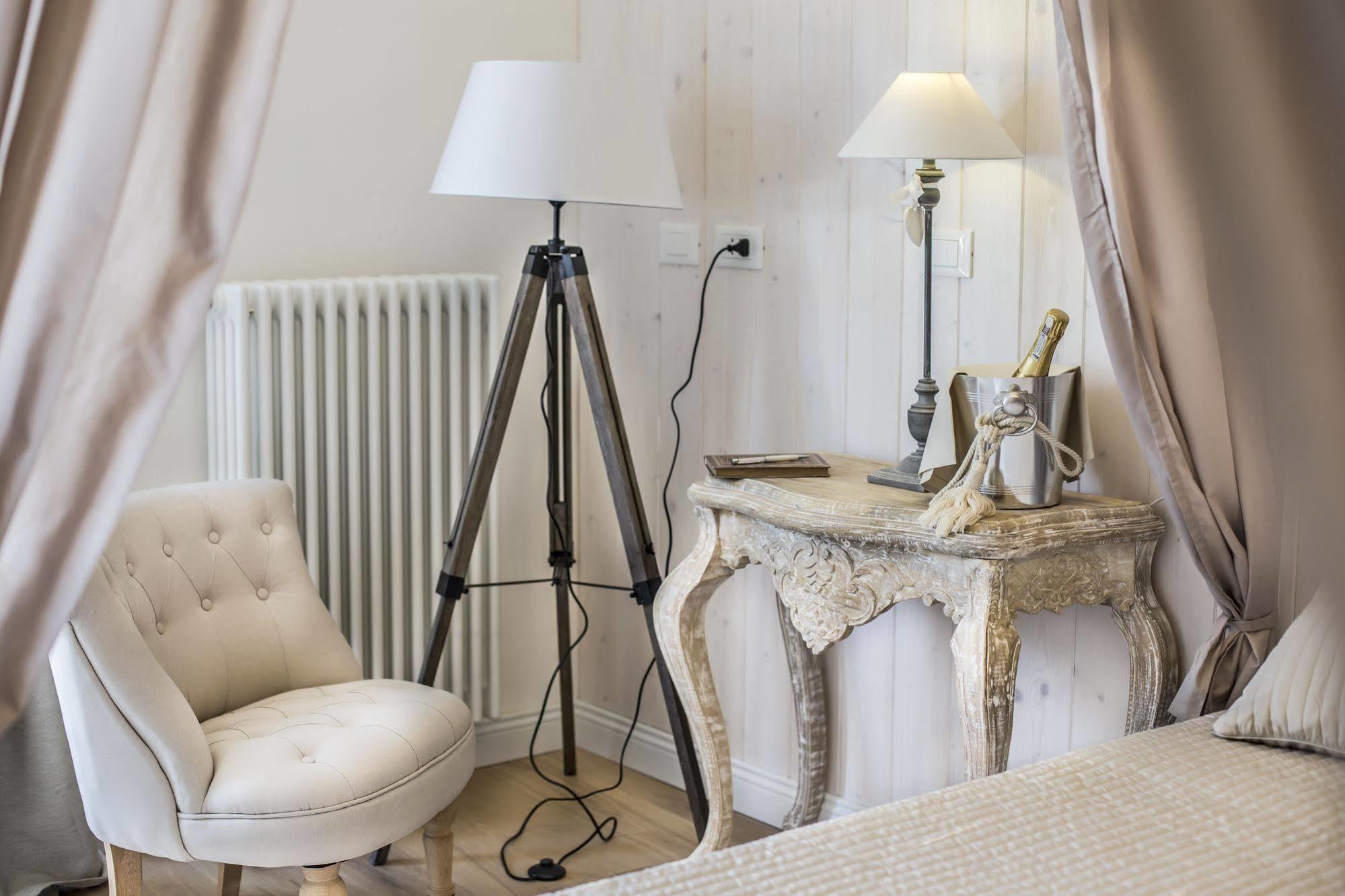 Hotel Casa Andrea La Morra Zewnętrze zdjęcie